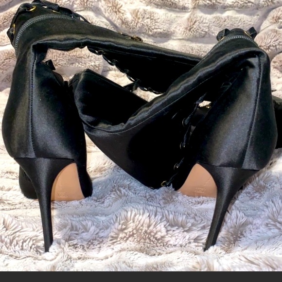 ❌ SOLD ❌ Gianvito Rossi - Marie  thigh-high, lace up boots.  G50896.1RIC.RASNERO - Picture 4 of 4